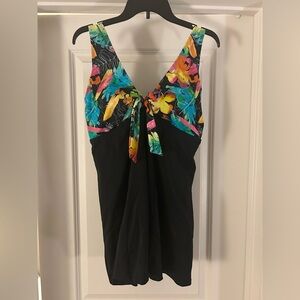 WOMENS ONE PIECE SWIMSUIT